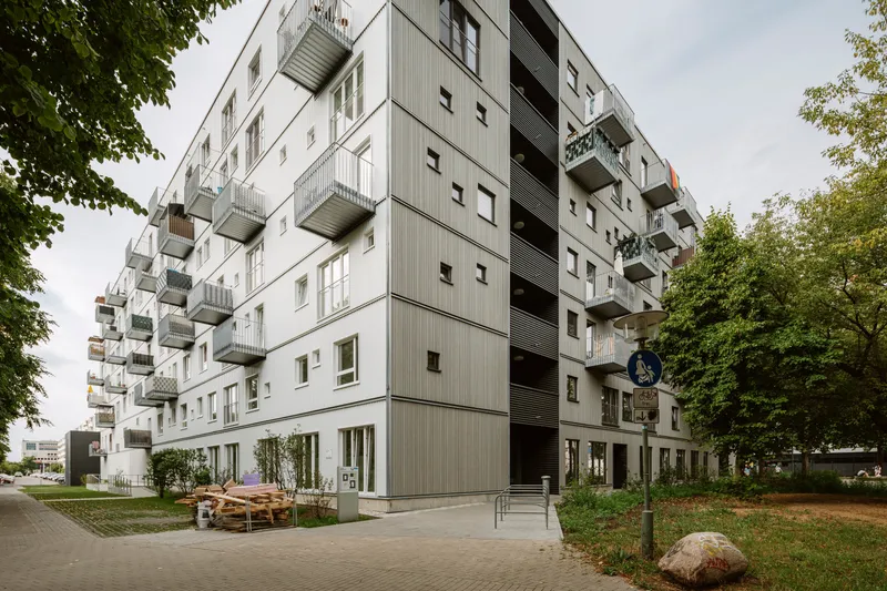 ohne WBS - toller Ausblick nahe der Tram und dem Lindencenter! — photo 1